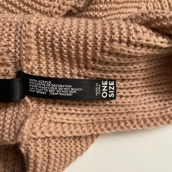 Torrid Cozy Infinity Knit Scarf Women's Dusty Rose Embellished with faux pearls - Picture 5 of 5